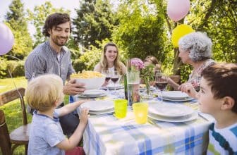Bild: Gartenparty gut vorbereiten - worauf gilt es zu achten?