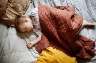 Bild: Pure Entspannung mit der passenden Tagesdecke