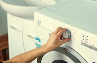 Bild: Bettwäsche waschen in der Waschmaschine - wie viel Grad werden empfohlen? - Tipps und Pflegehinweise beachten