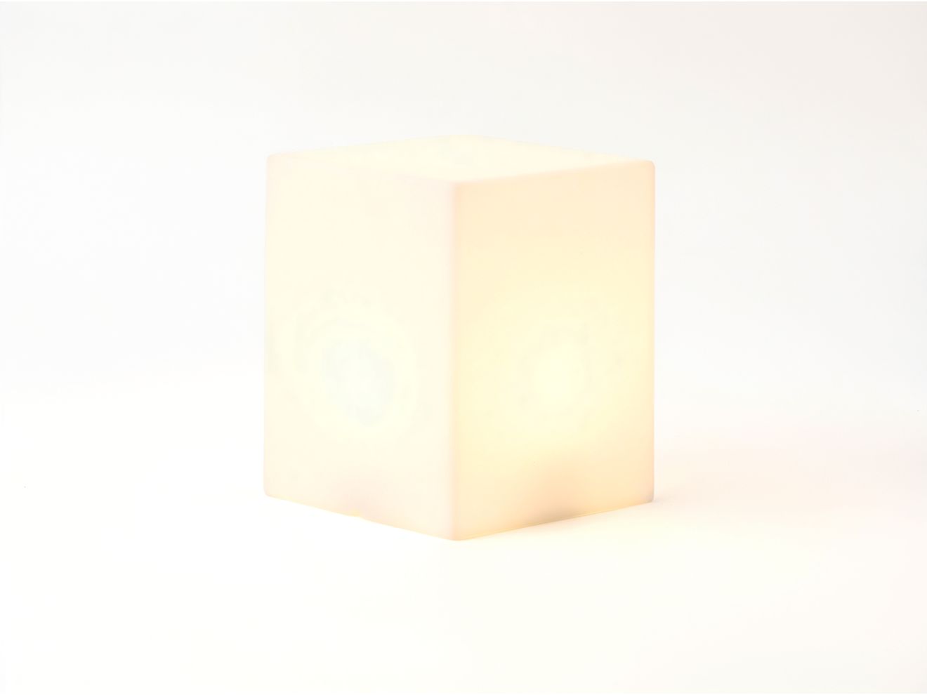 New Garden Cuby Solar-Außenlampe LED aufladbar dimmbar 43x43 cm