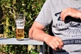 Biergartenstühle klappbar online bestellen und testen