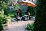 Kleine Terrasse einrichten: Diese Möbel sparen Platz und wirken trotzdem gemütlich